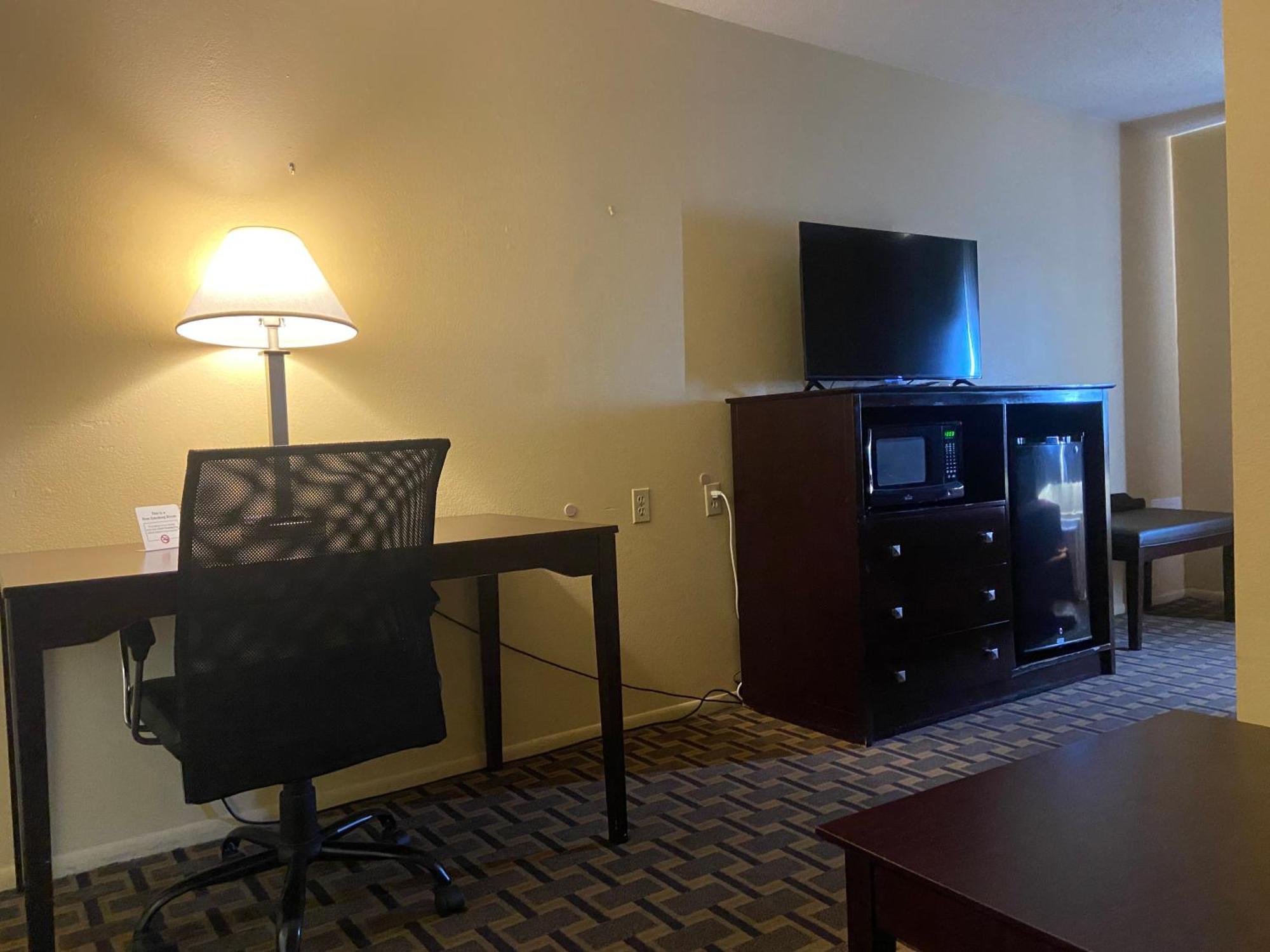 ซูเปอร์ 8 บาย วินด์แฮม เลบานอน Hotel ภายนอก รูปภาพ